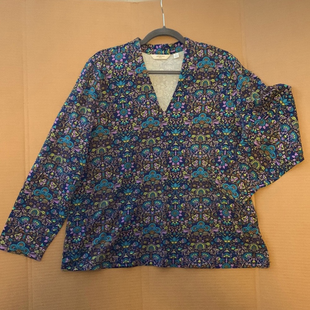 Liz Claiborne Long Sleeve Top